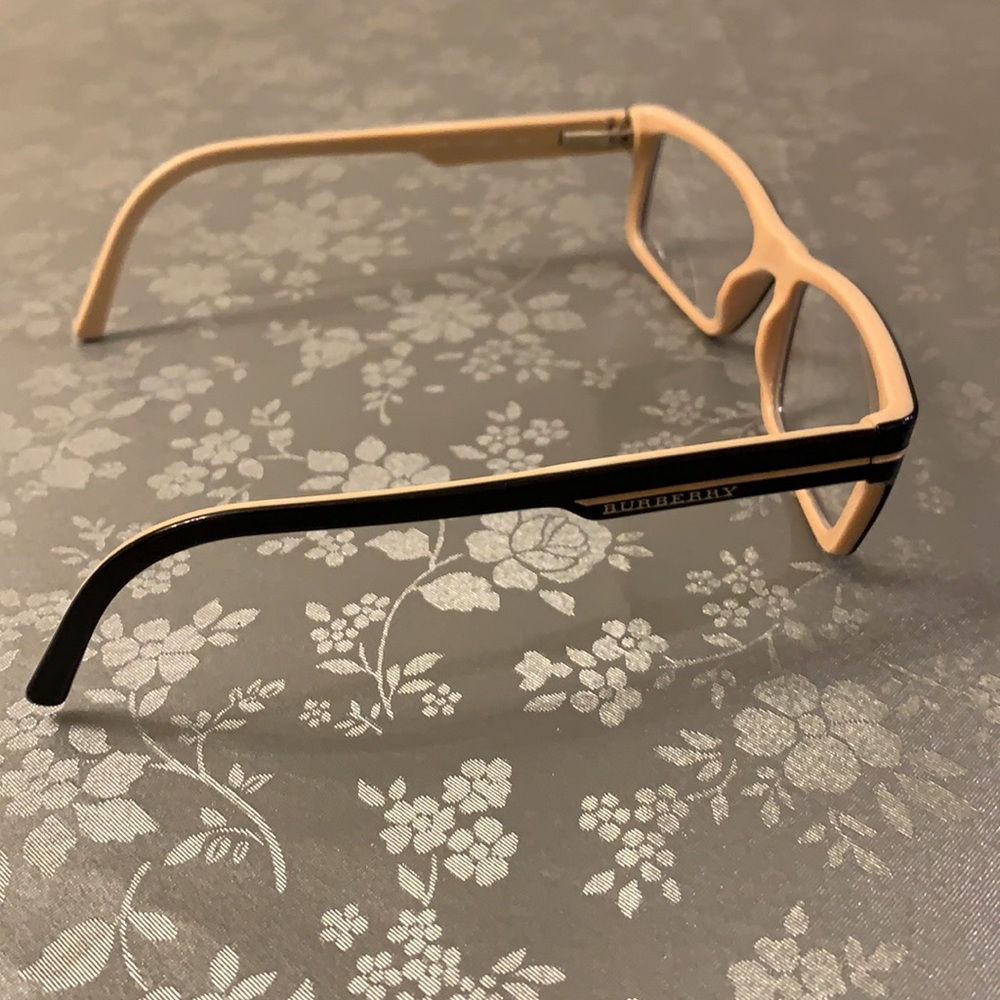 Burberry men’s eyeglass frame only. - Picture 3 of 5